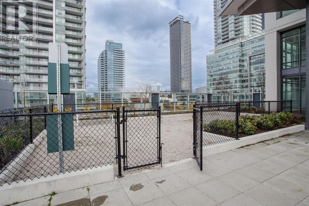 Listing Picture 12 of 21 : 2306 2085 SKYLINE COURT, Burnaby / 本拿比 - 魯藝地產 Yvonne Lu Group - MLS Medallion Club Member