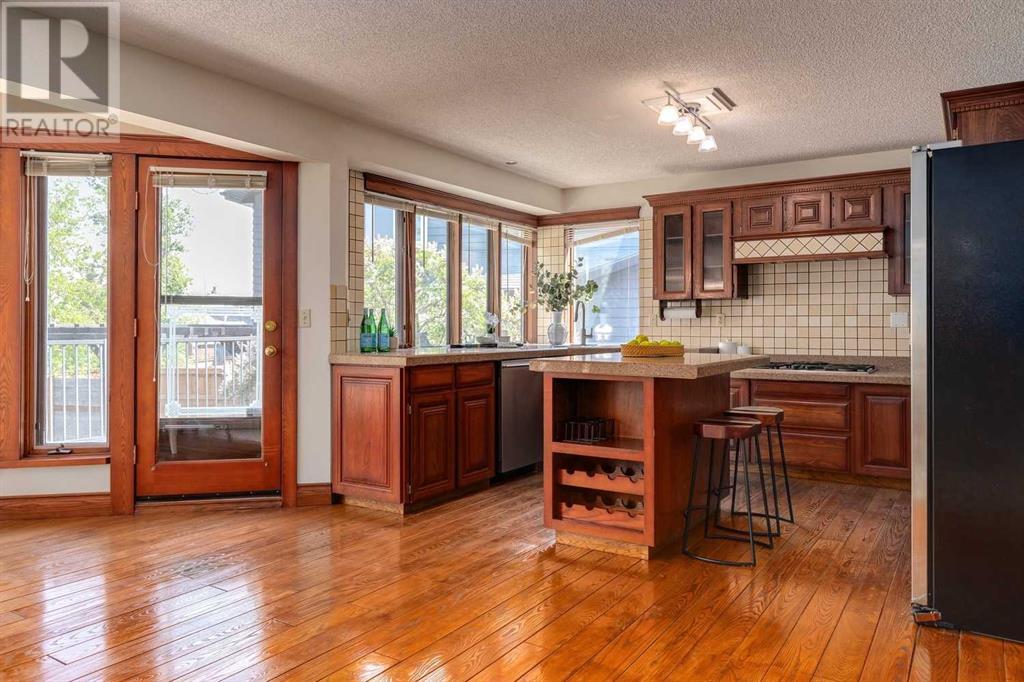 108 Coach Grove Place Sw, Calgary, Alberta  T3H 1J2 - Photo 16 - A2229859