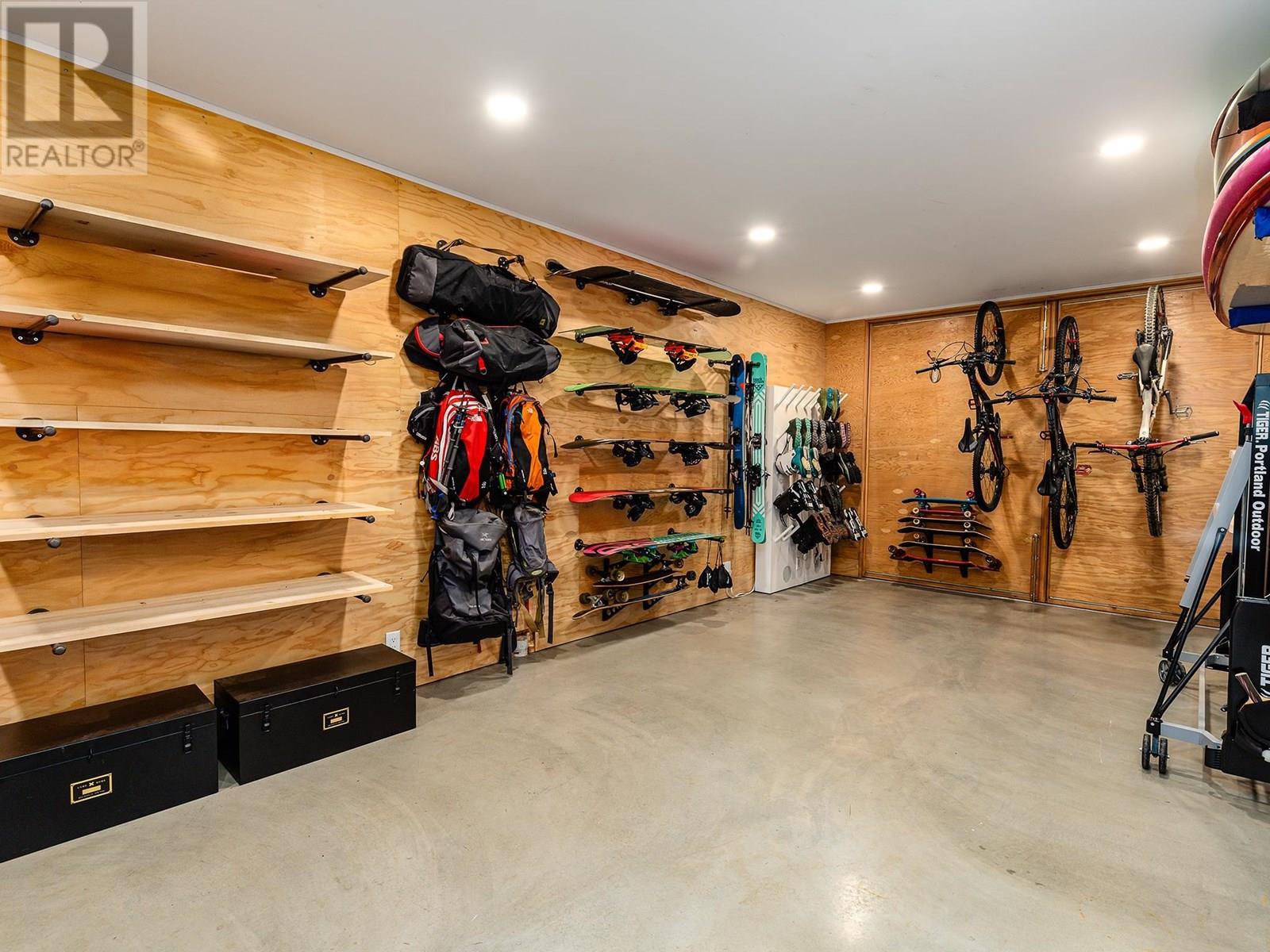 9501 Emerald Drive, Whistler, British Columbia  V8E 0G5 - Photo 25 - R2979718