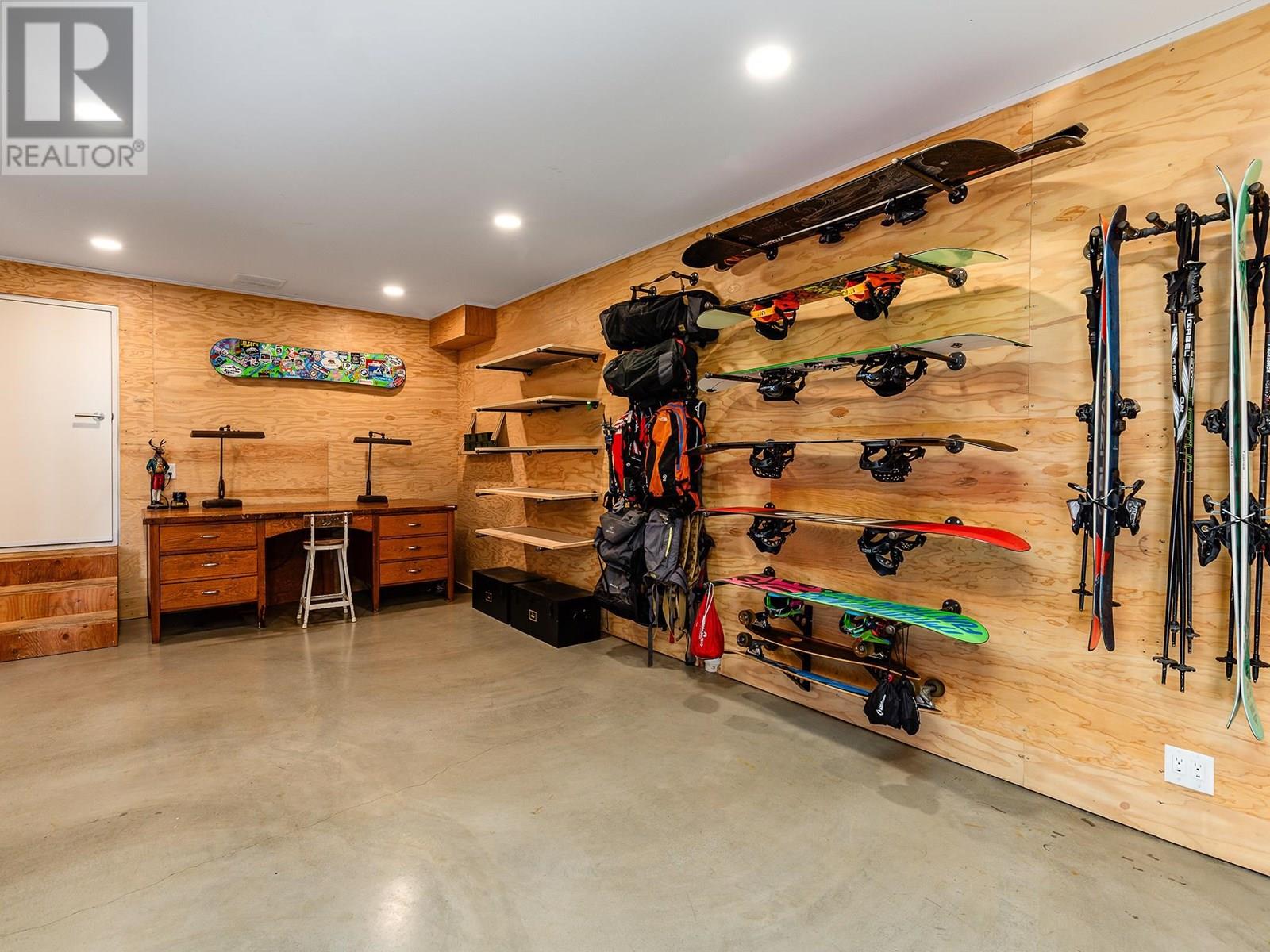 9501 Emerald Drive, Whistler, British Columbia  V8E 0G5 - Photo 24 - R2979718