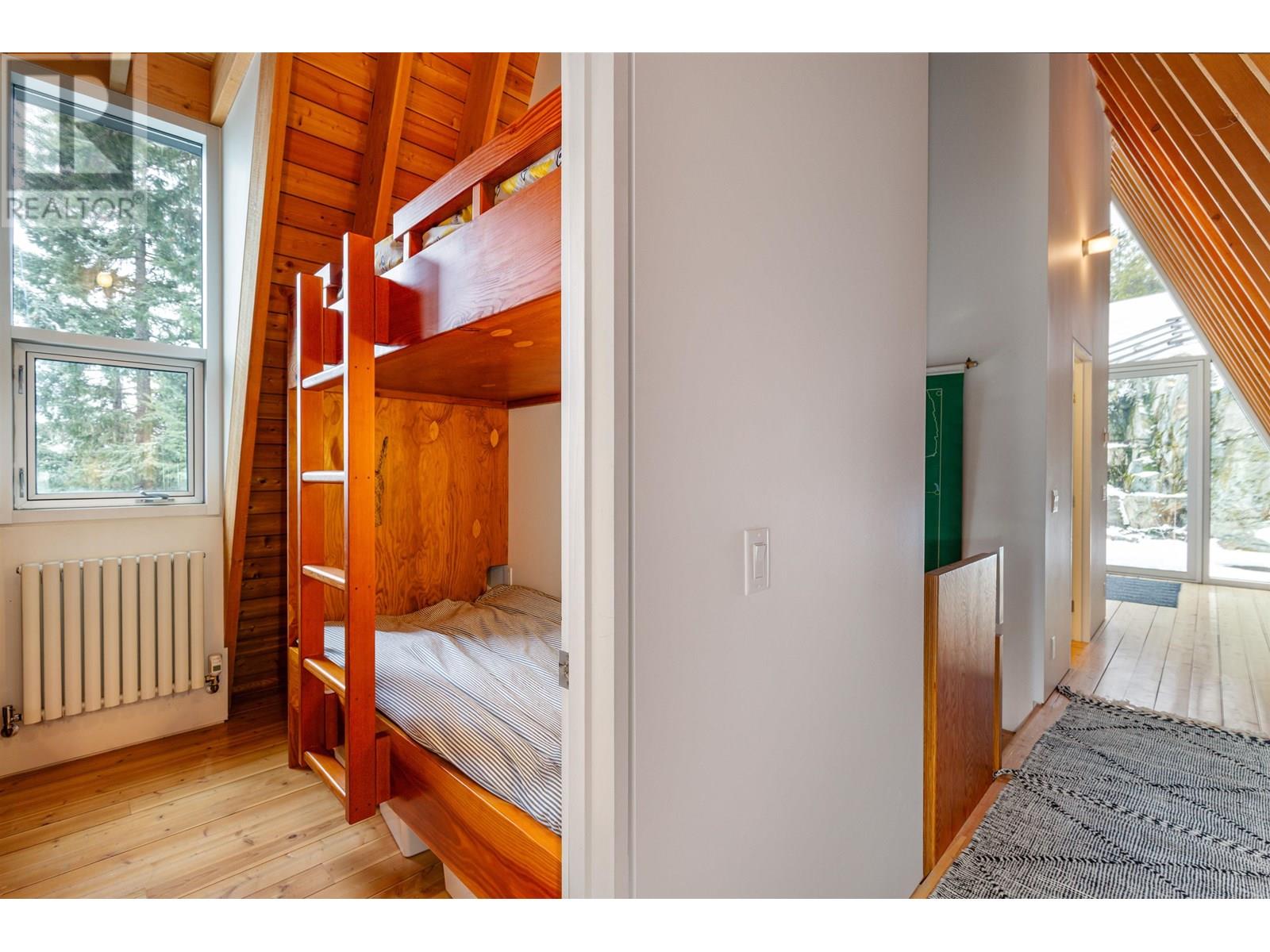 9501 Emerald Drive, Whistler, British Columbia  V8E 0G5 - Photo 18 - R2979718