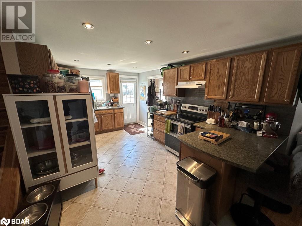 19 Pelham Street, Quinte West, Ontario  K8V 5A8 - Photo 5 - 40740882