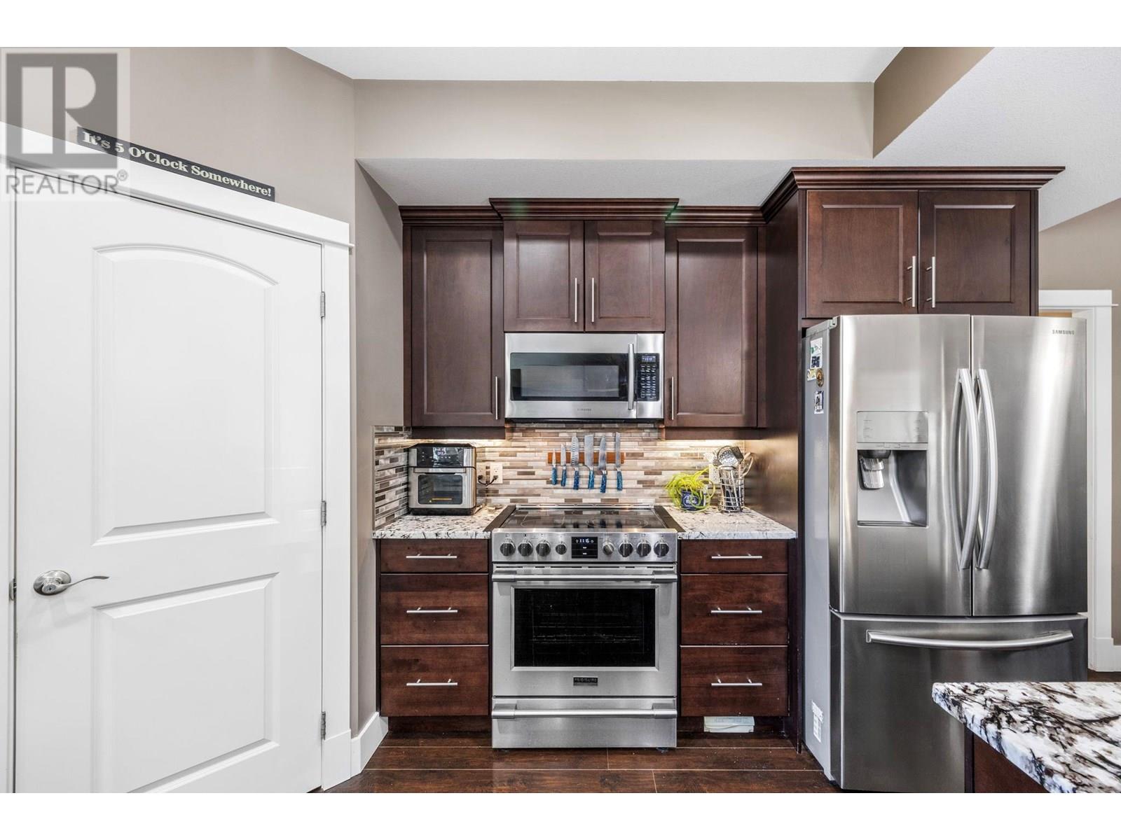 6281 Postill Lake Road, Kelowna, British Columbia  V1X 7V3 - Photo 11 - 10351946