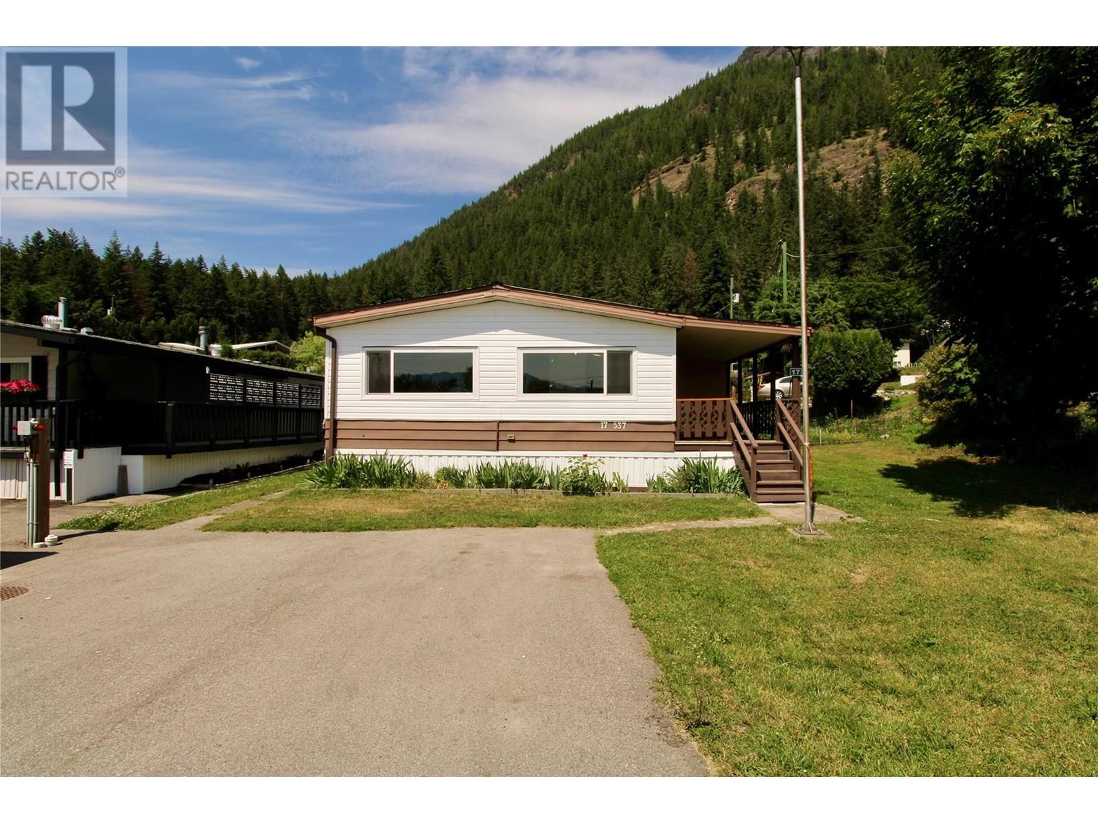 537 Begbie Road Unit# 17, Tappen, British Columbia  V0E 2X1 - Photo 2 - 10351950