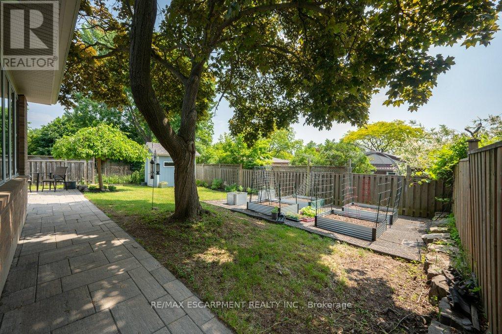 1484 Seaview Drive, Mississauga, Ontario  L5J 1X5 - Photo 37 - W12217467