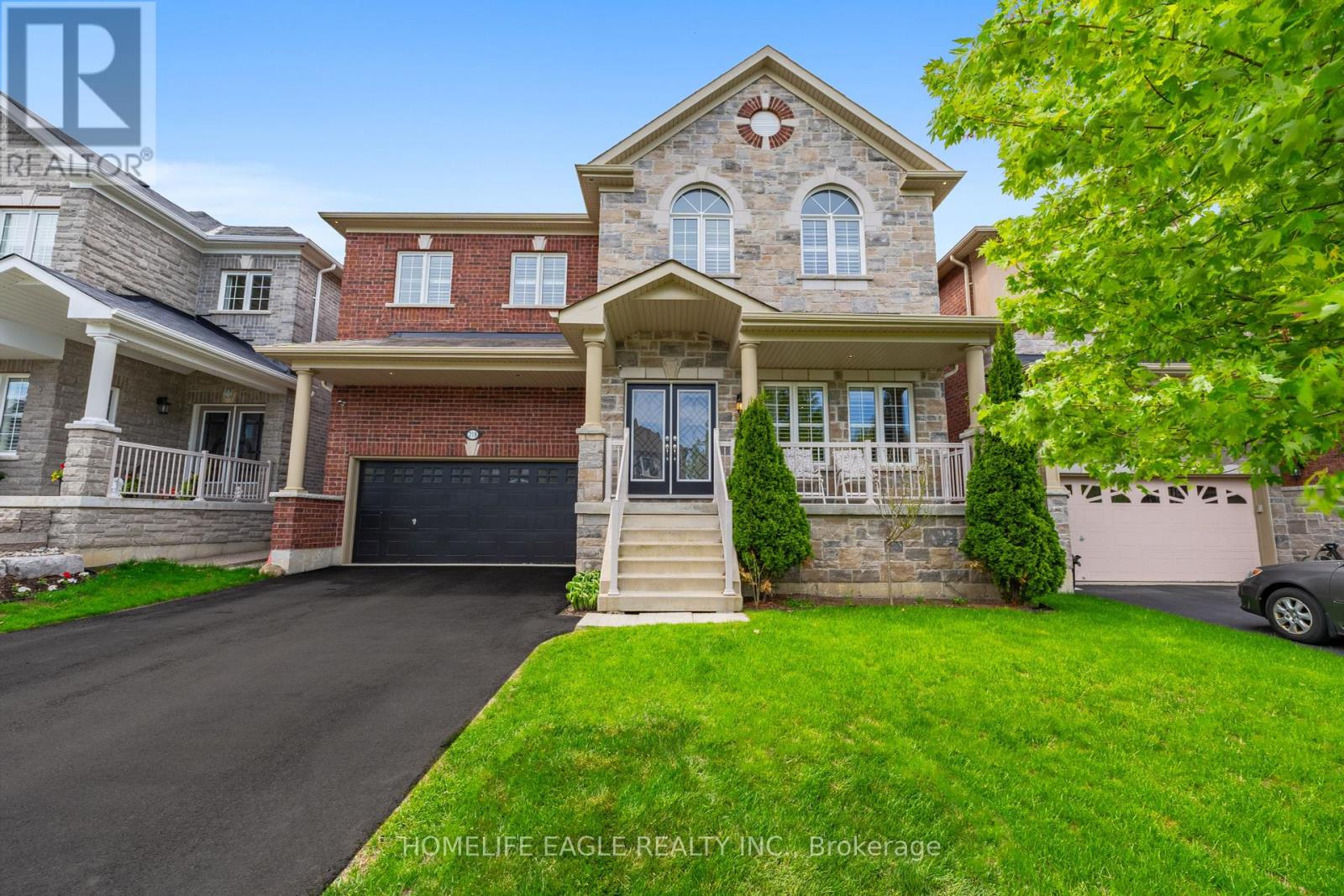 218 FREDERICK CURRAN LANE, Newmarket, Ontario