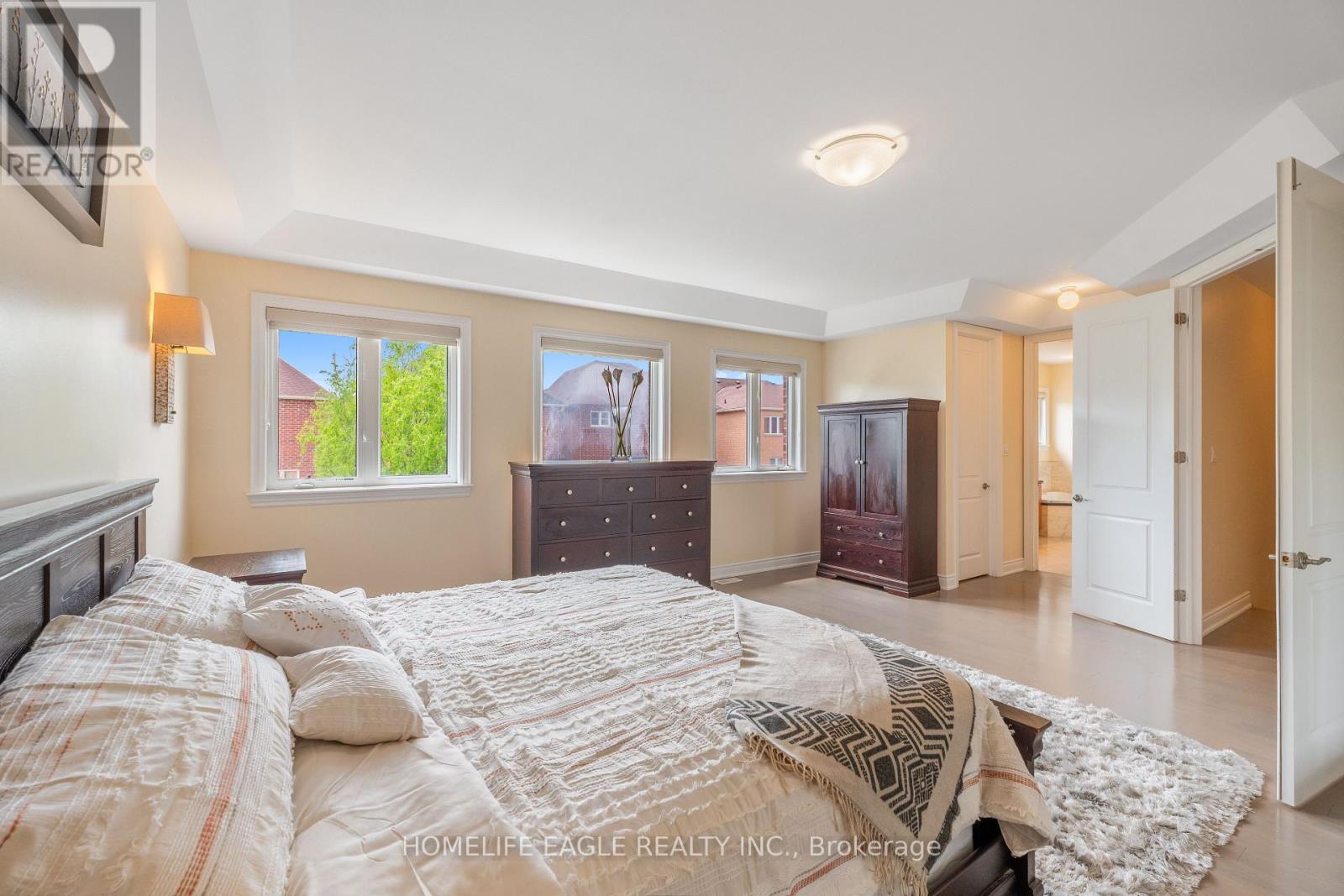 218 Frederick Curran Lane, Newmarket, Ontario  L3X 3J2 - Photo 16 - N12217560