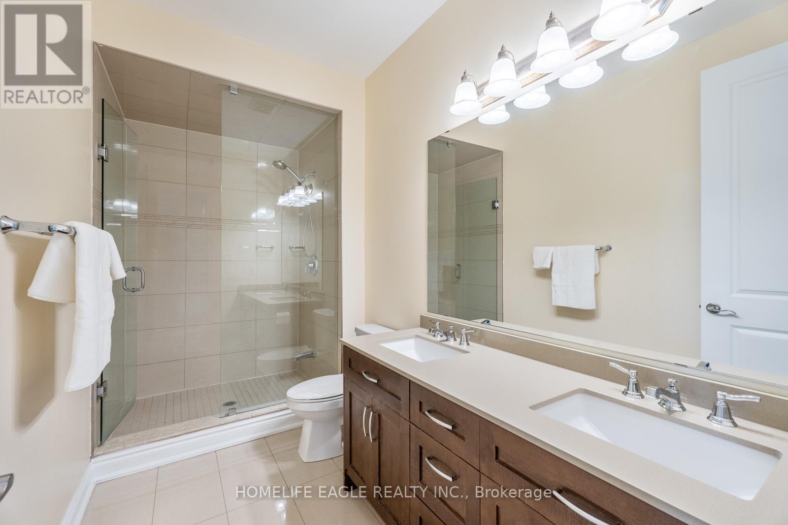 218 Frederick Curran Lane, Newmarket, Ontario  L3X 3J2 - Photo 27 - N12217560