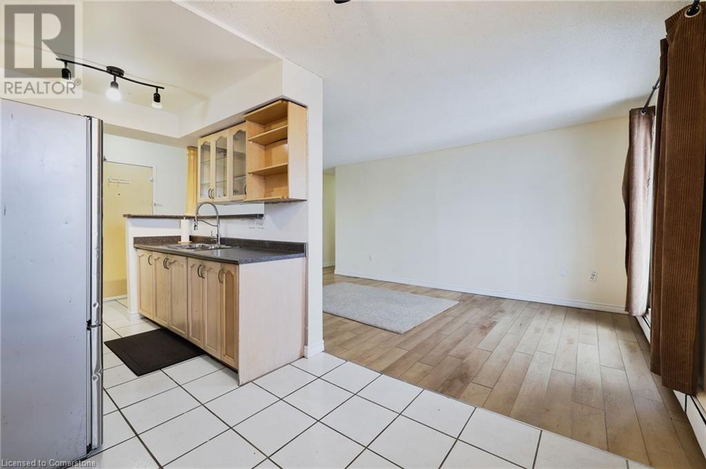 851 Queenston Road Unit# 802, Hamilton, Ontario  L8G 1B4 - Photo 11 - 40740885