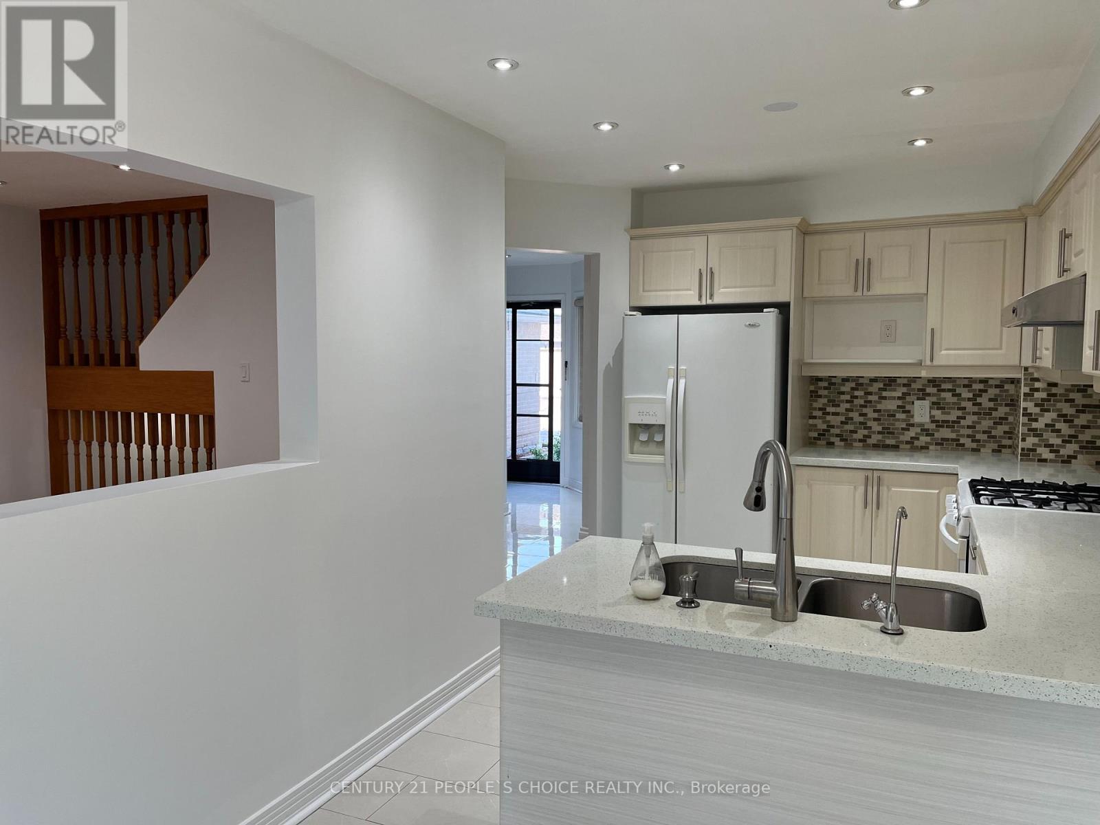50 - 3600 Colonial Drive, Mississauga (Erin Mills), Ontario  L5L 5P5 - Photo 2 - W12217562