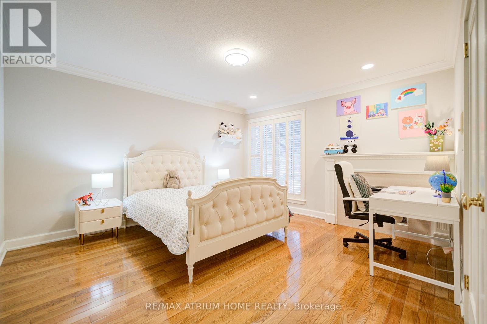 223 Trelawn Avenue, Oakville (Mo Morrison), Ontario  L6J 4R3 - Photo 20 - W12217576