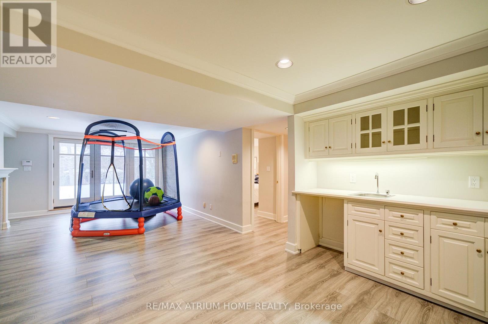 223 Trelawn Avenue, Oakville (Mo Morrison), Ontario  L6J 4R3 - Photo 29 - W12217576