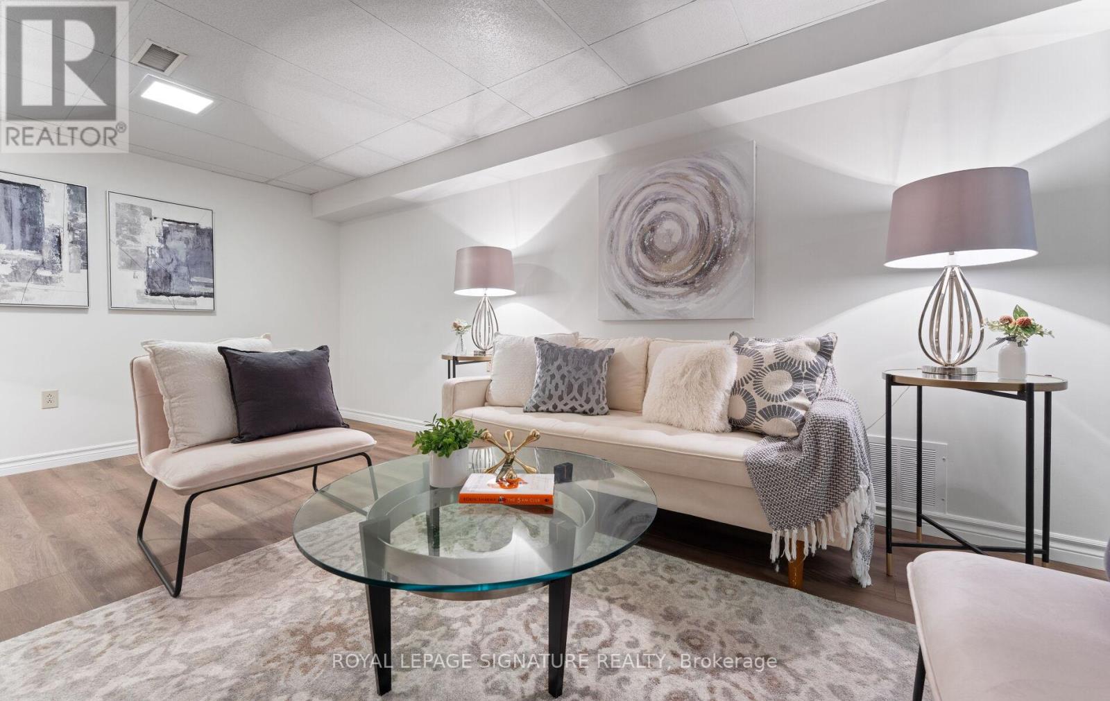 92 Inverdon Road, Toronto, Ontario  M9C 4M1 - Photo 36 - W12217579