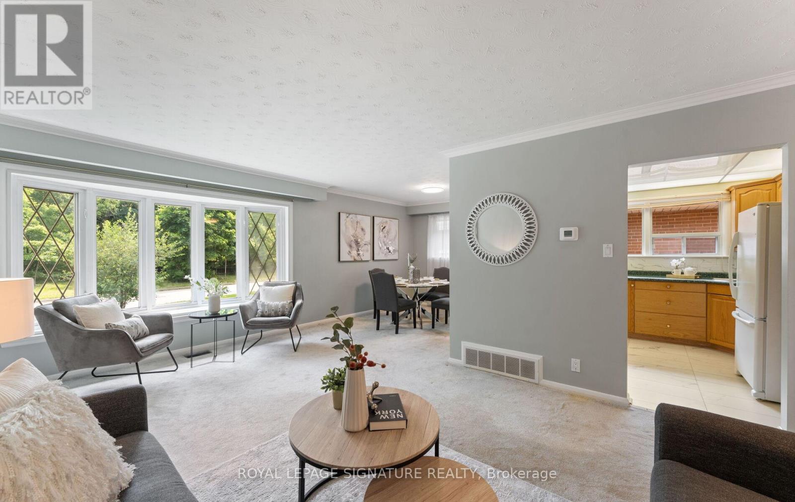 92 Inverdon Road, Toronto, Ontario  M9C 4M1 - Photo 5 - W12217579