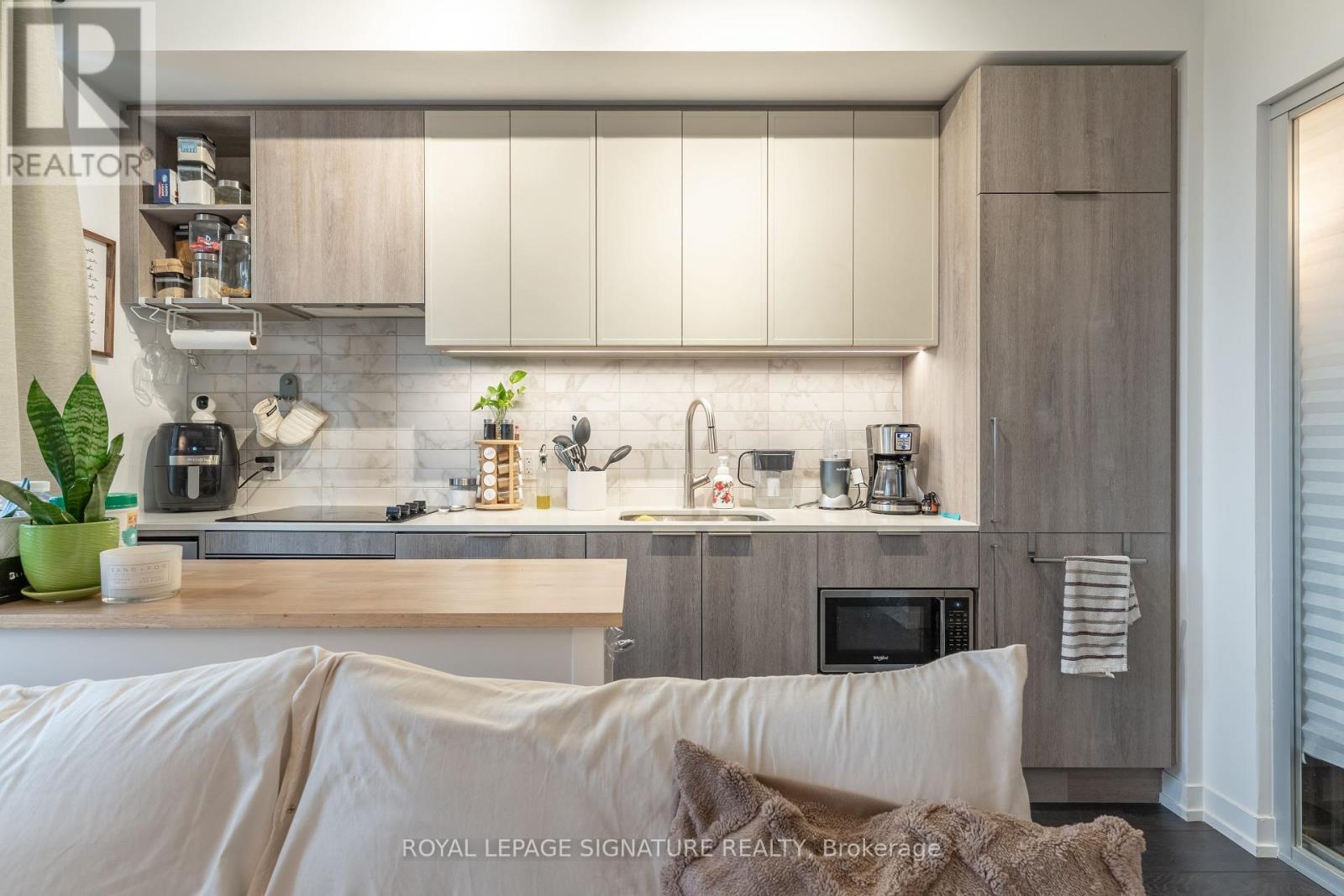 1709 - 2020 Bathurst Street, Toronto (Humewood-Cedarvale), Ontario  M5P 0A6 - Photo 12 - C12217553