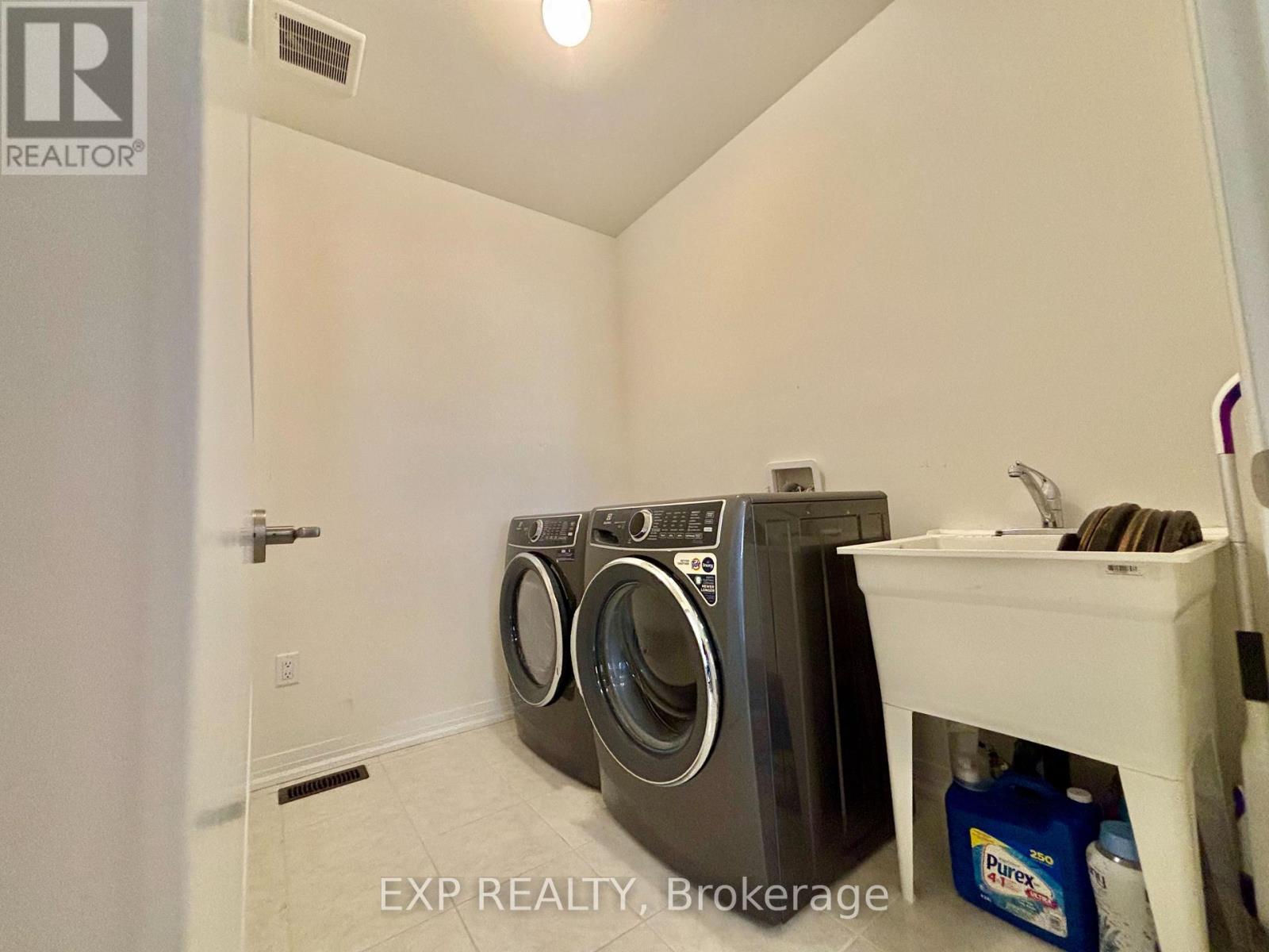 59 Macklin Street, Brantford, Ontario  N3V 0B7 - Photo 10 - X12217566