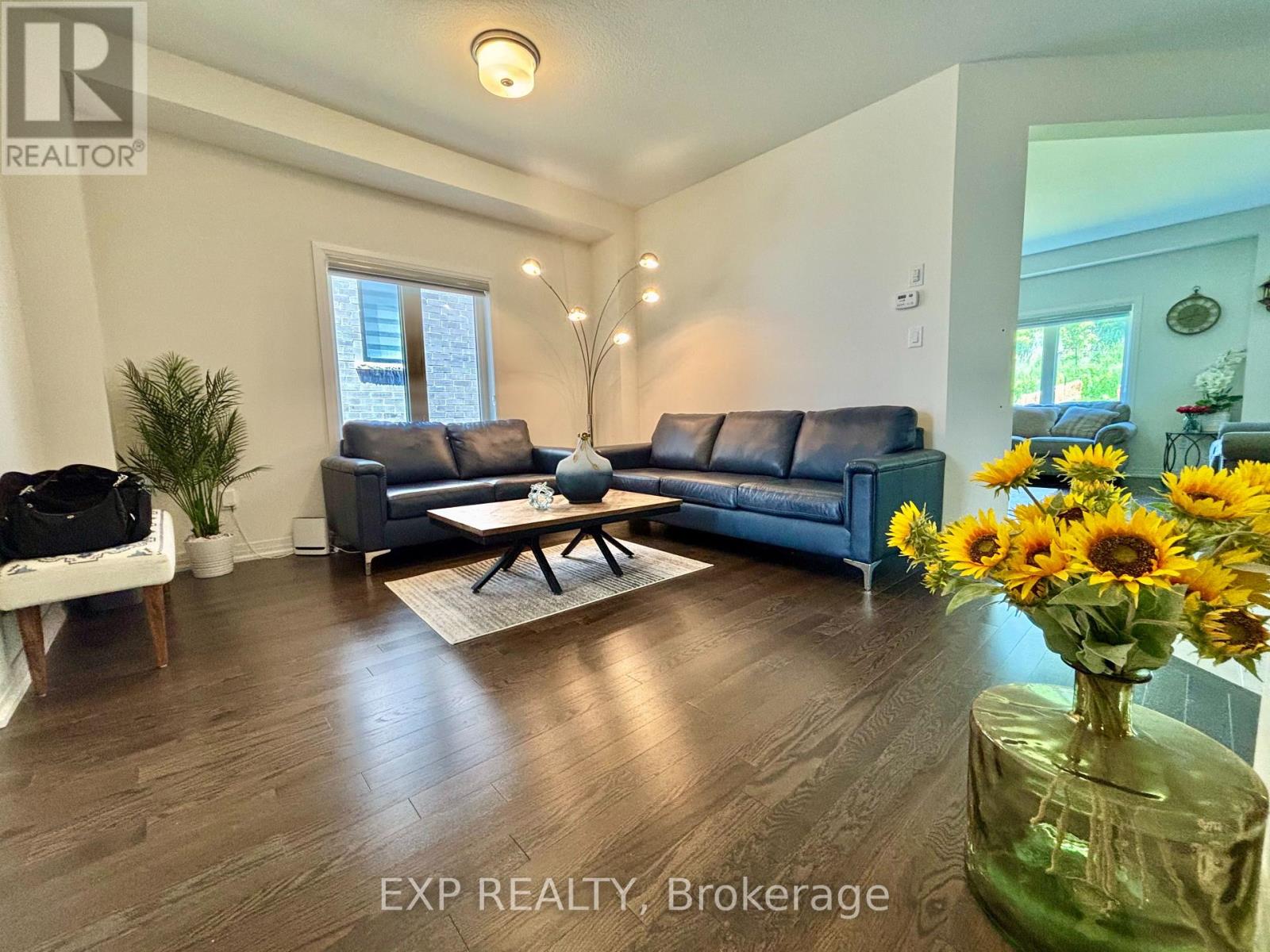 59 Macklin Street, Brantford, Ontario  N3V 0B7 - Photo 4 - X12217566