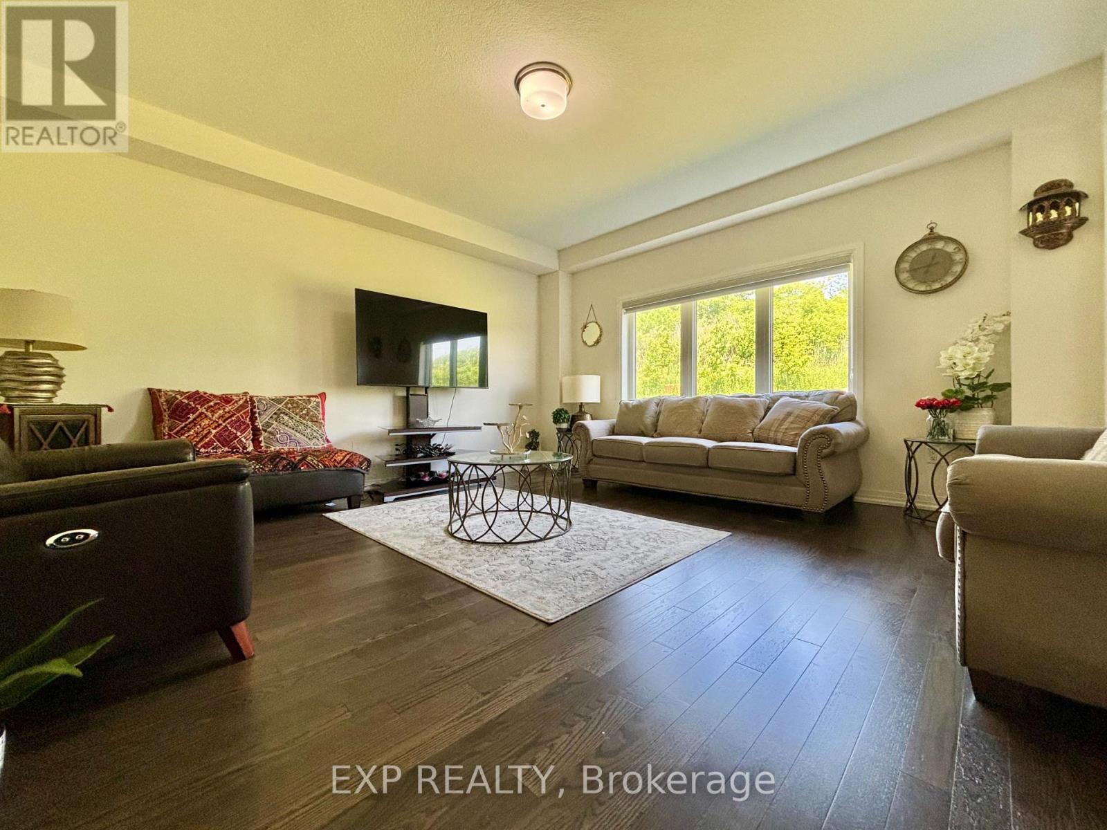 59 Macklin Street, Brantford, Ontario  N3V 0B7 - Photo 5 - X12217566