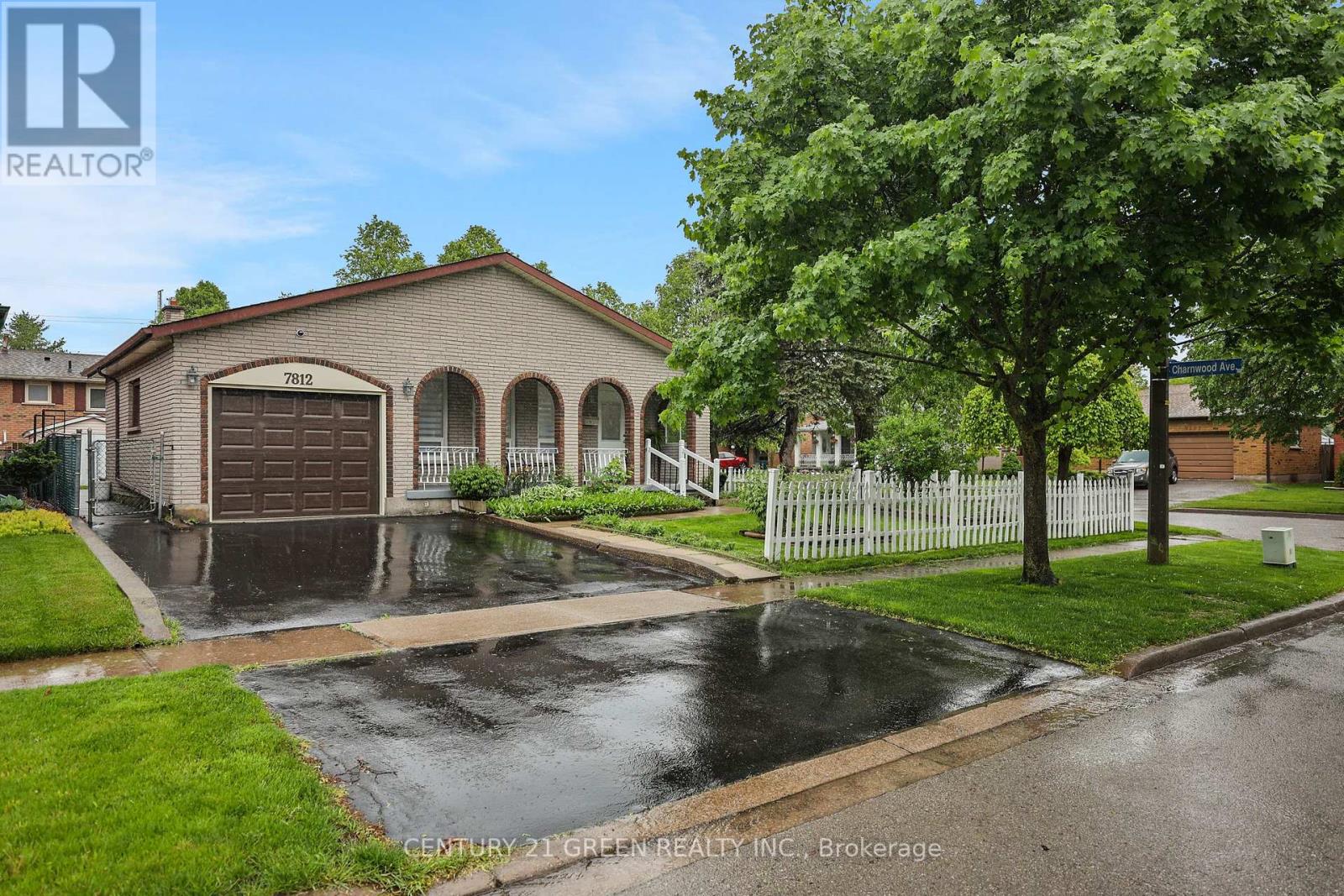7812 Badger Road, Niagara Falls (West Wood), Ontario  L2H 2J5 - Photo 2 - X12217582