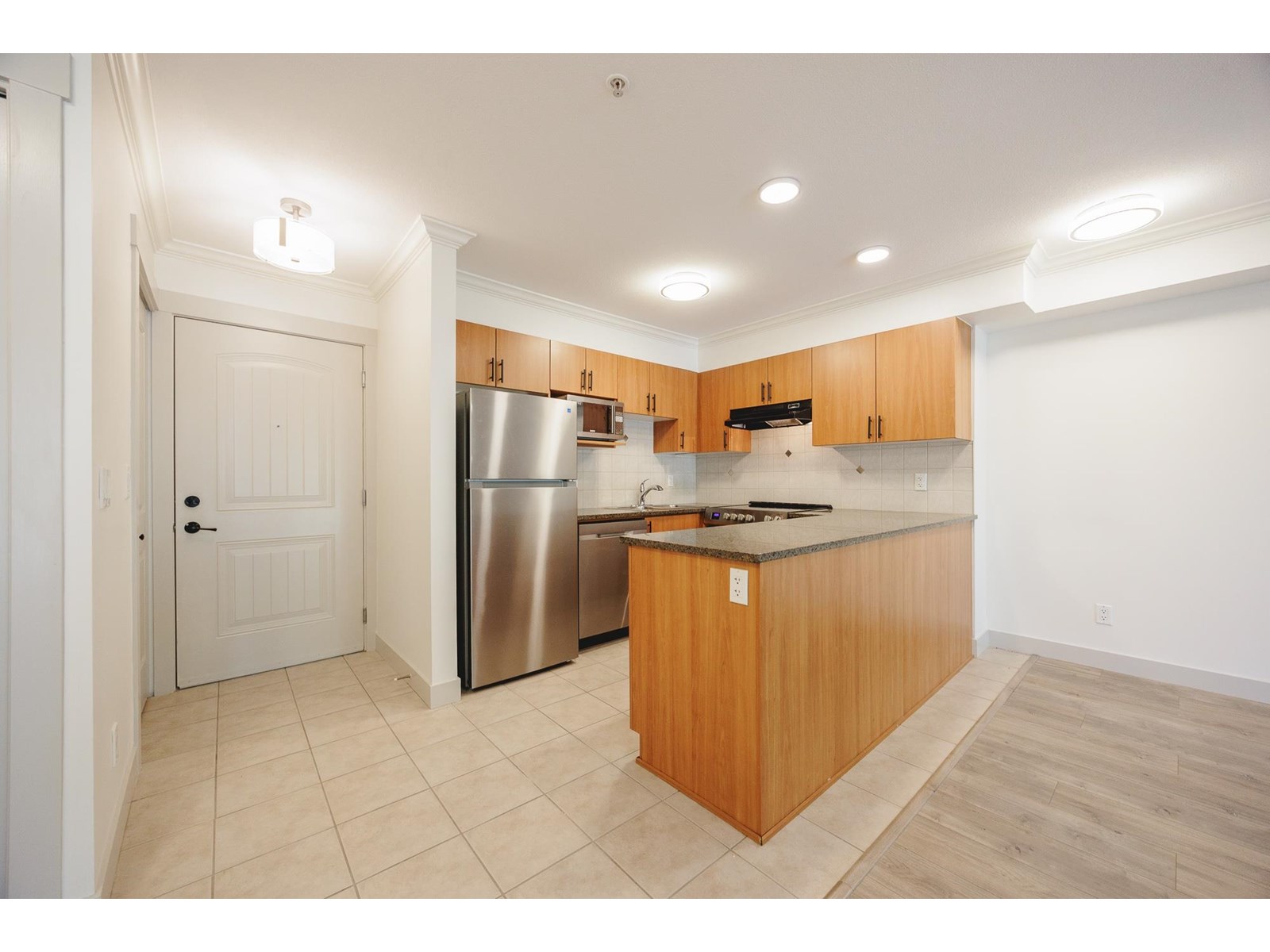 213 17769 57 Avenue, Surrey, British Columbia  V3S 1H1 - Photo 8 - R3013561