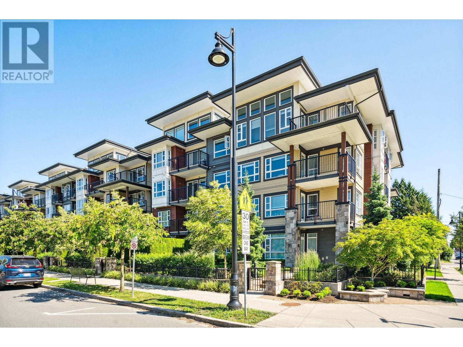 305 22562 121 Avenue, Maple Ridge, British Columbia  V2X 3Y8 - Photo 1 - R3014086