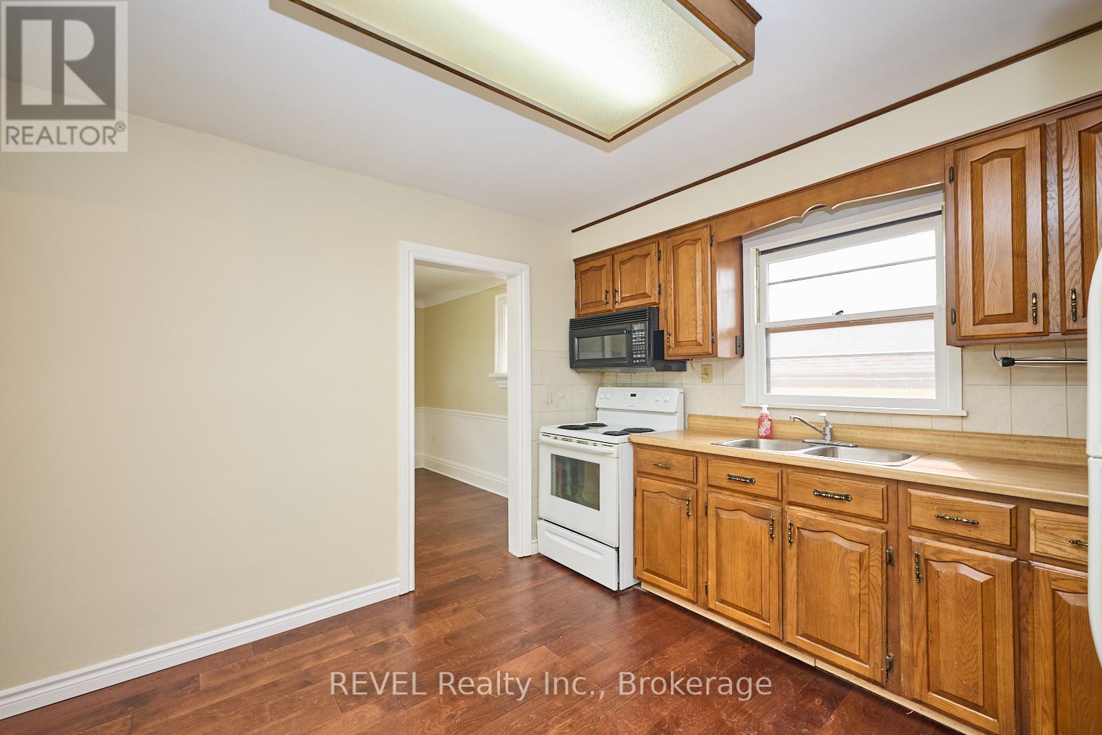 8076 Beaverdams Road, Niagara Falls (Ascot), Ontario  L2H 1R8 - Photo 10 - X12217610
