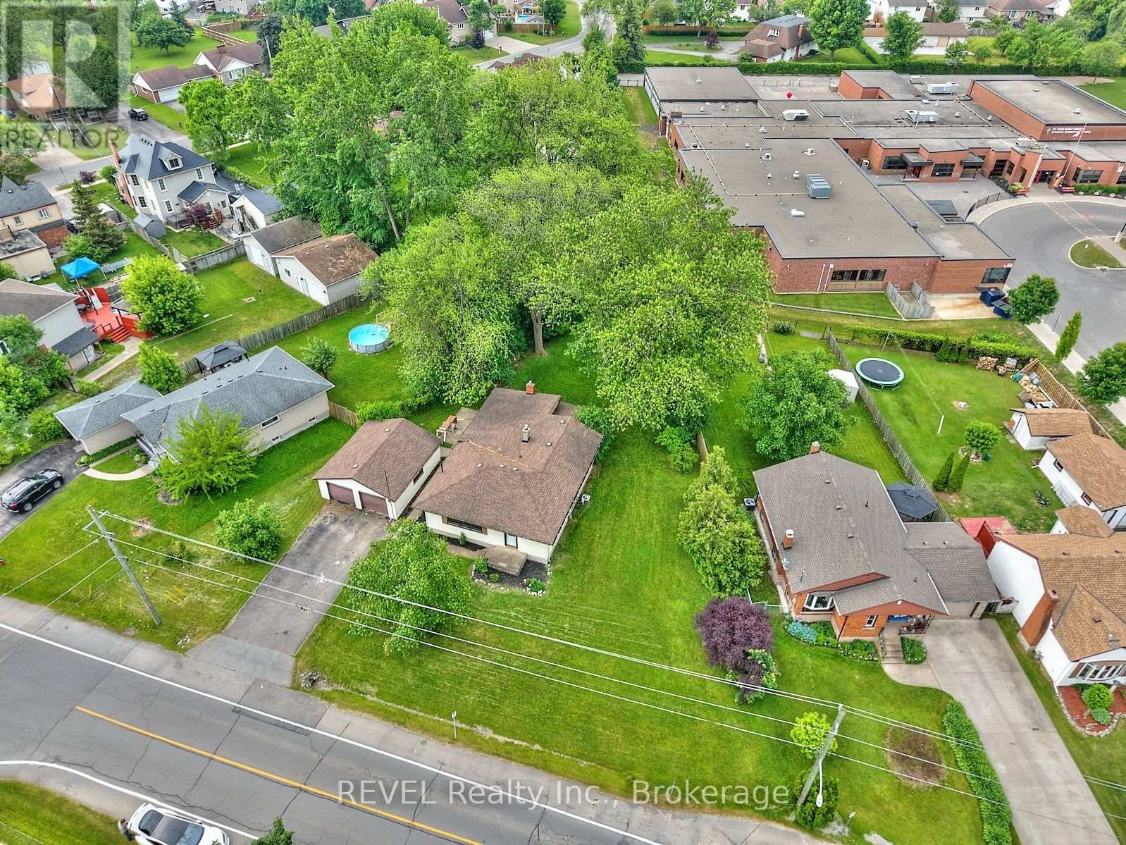 8076 Beaverdams Road, Niagara Falls (Ascot), Ontario  L2H 1R8 - Photo 5 - X12217610