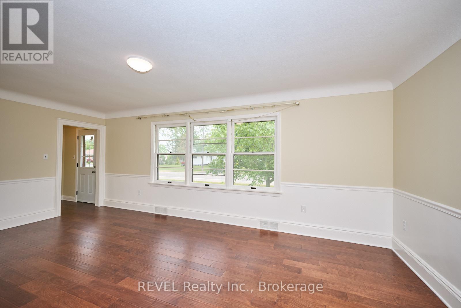 8076 Beaverdams Road, Niagara Falls (Ascot), Ontario  L2H 1R8 - Photo 7 - X12217610