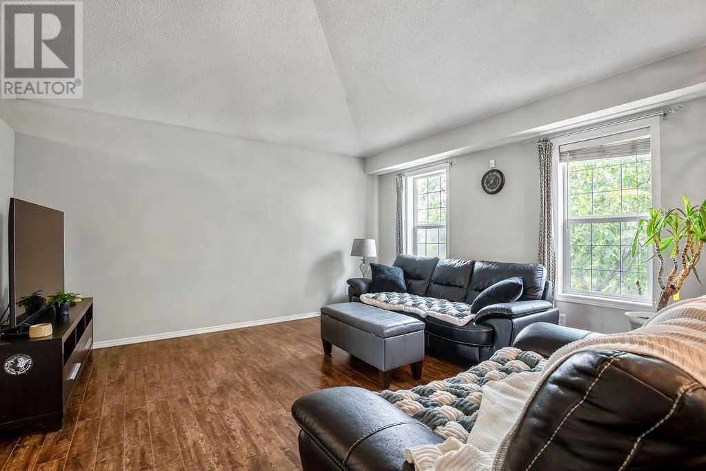 327 Copperfield Gardens Se, Calgary, Alberta  T2Z 4C3 - Photo 3 - A2230574