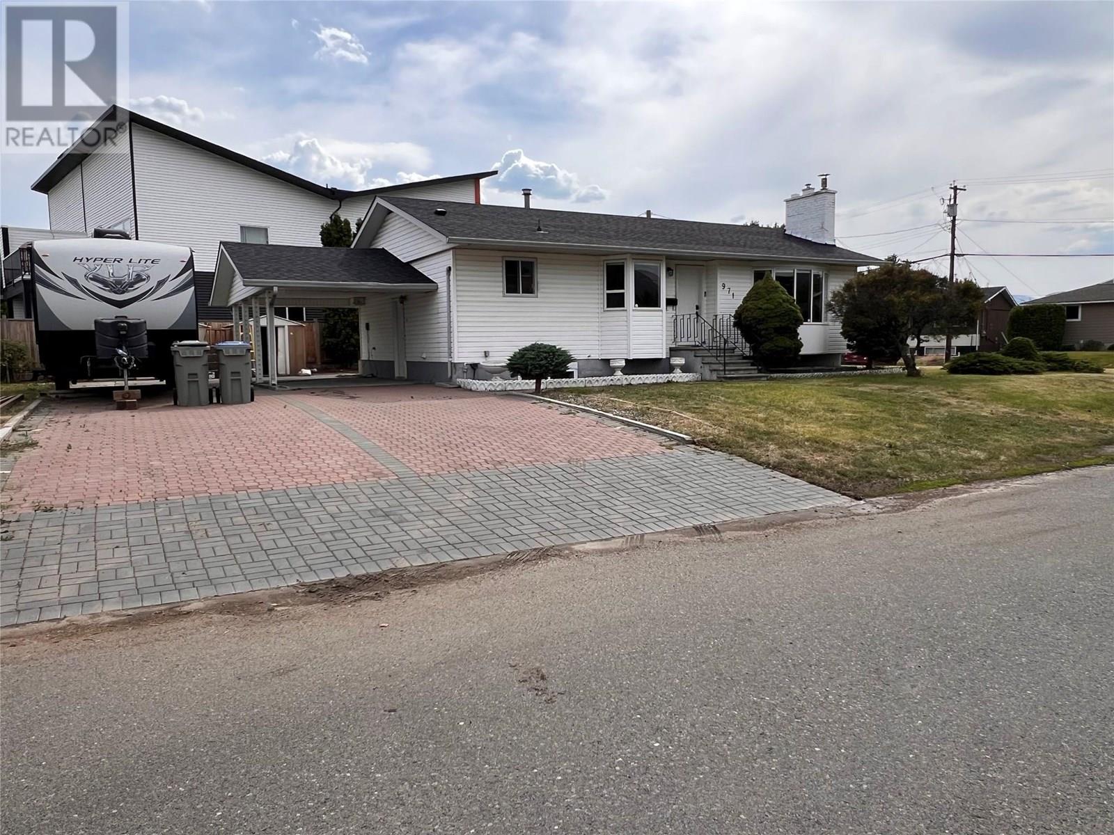 971 Kirkland Place, Kamloops, British Columbia  V2B 3Y7 - Photo 2 - 10352070