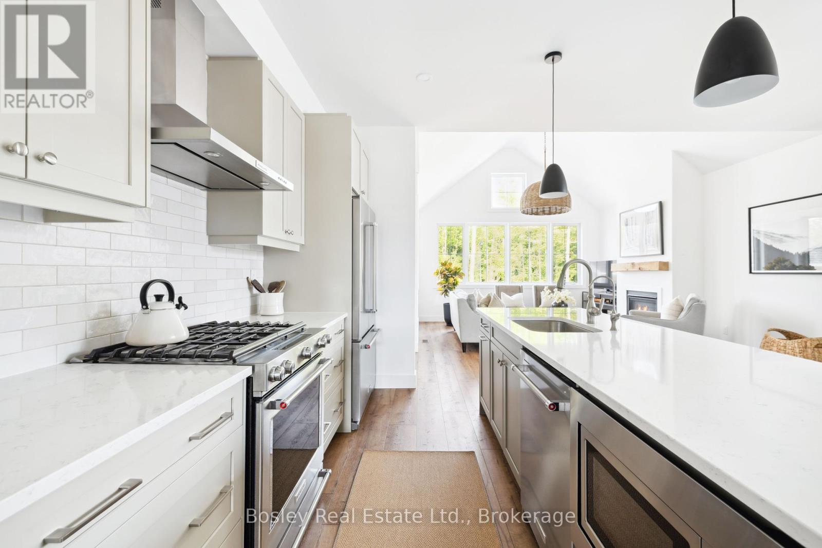 114 Courtland Street, Blue Mountains, Ontario  L9Y 4E2 - Photo 8 - X12217592