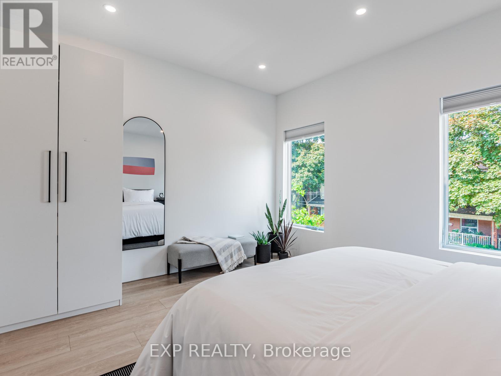 44 Massey Street, Toronto, Ontario  M6J 2T4 - Photo 42 - C12217591