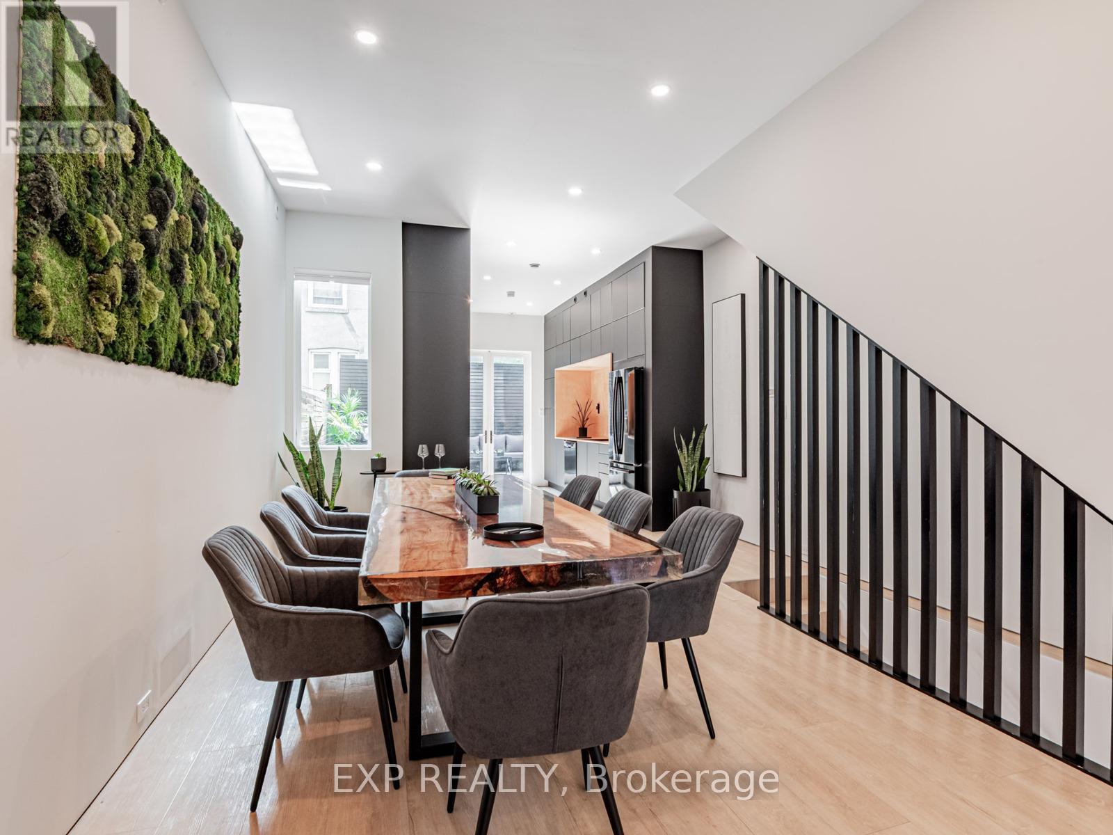 44 Massey Street, Toronto, Ontario  M6J 2T4 - Photo 8 - C12217591