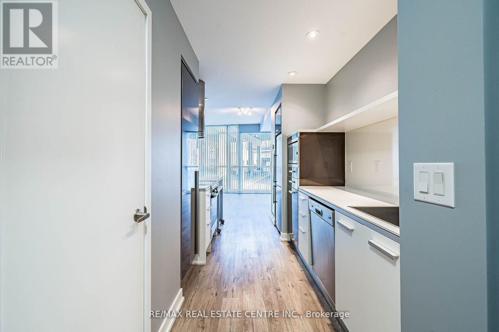 233 - 38 Dan Leckie Way, Toronto, Ontario  M5V 2V6 - Photo 7 - C12217627