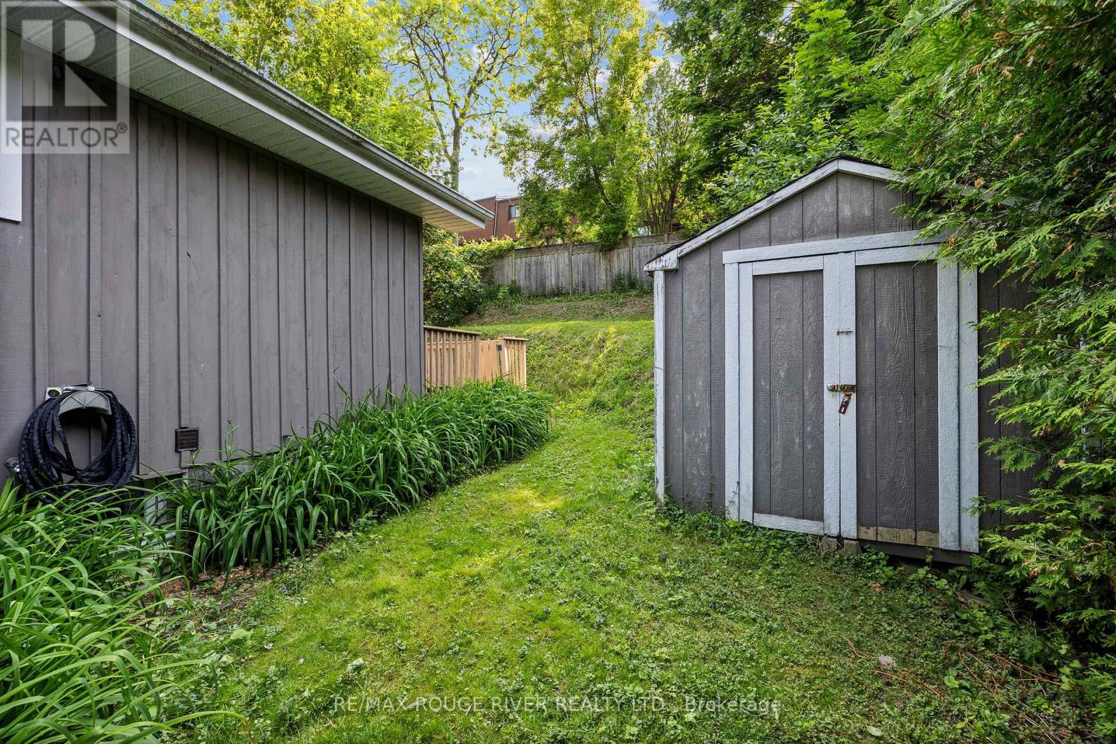 716 Hillcrest Road, Pickering, Ontario  L1W 2P1 - Photo 38 - E12217620