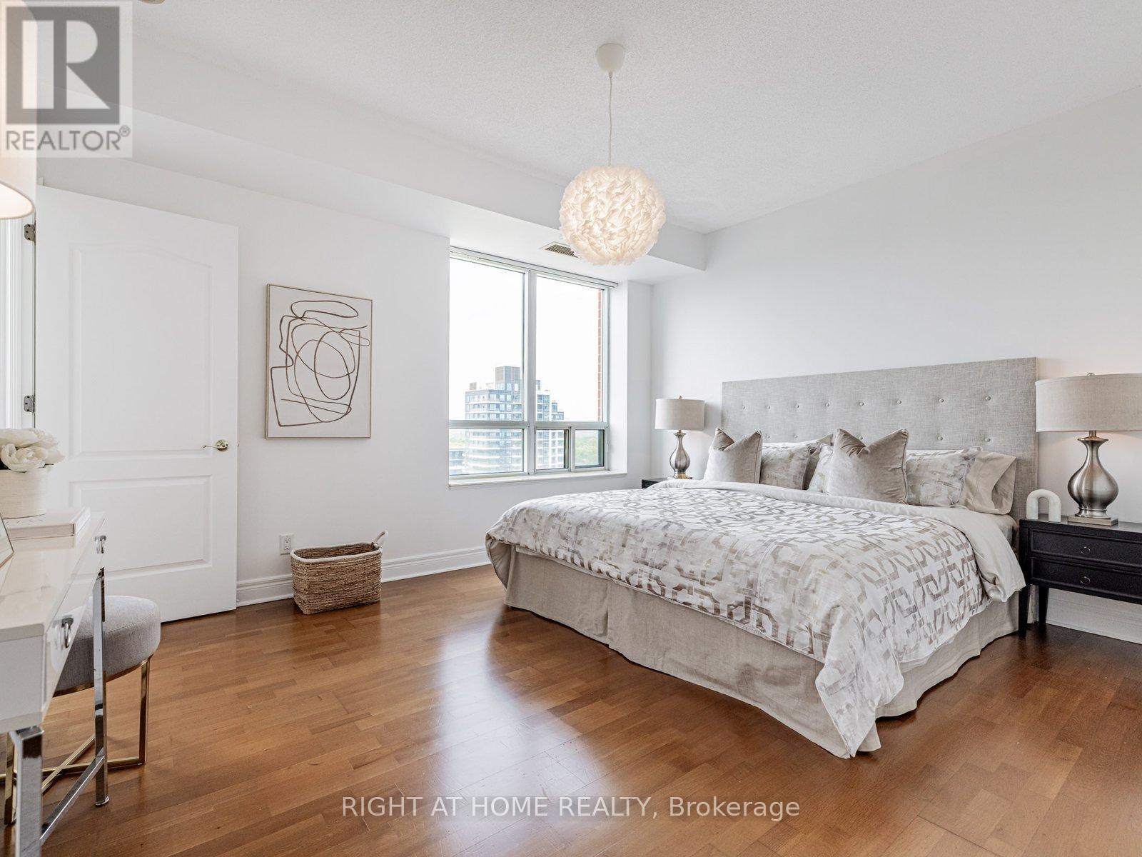 Rg1 - 1 Clairtrell Road, Toronto, Ontario  M2N 7H6 - Photo 12 - C12215450