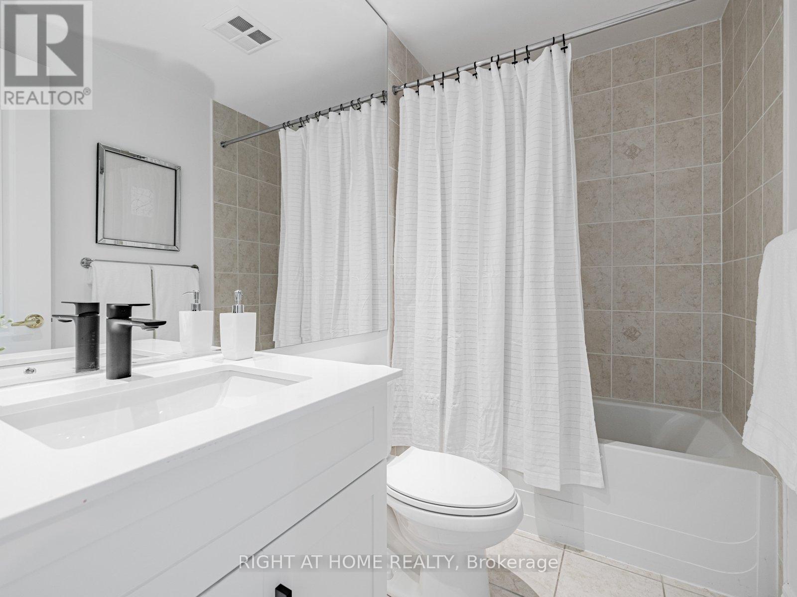 Rg1 - 1 Clairtrell Road, Toronto, Ontario  M2N 7H6 - Photo 18 - C12215450