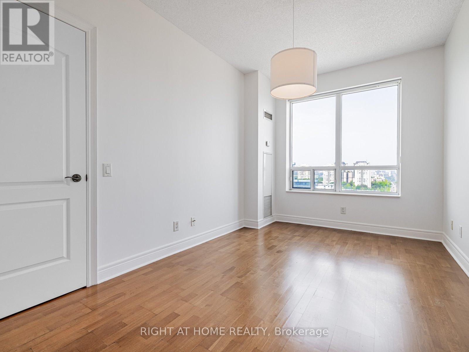Rg1 - 1 Clairtrell Road, Toronto, Ontario  M2N 7H6 - Photo 17 - C12215450