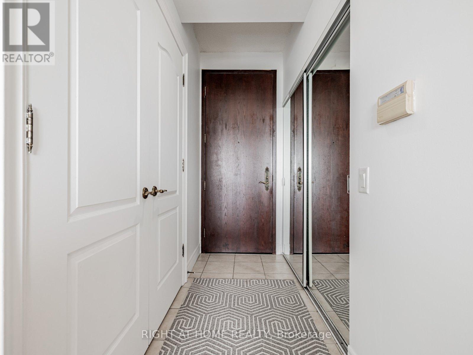 Rg1 - 1 Clairtrell Road, Toronto, Ontario  M2N 7H6 - Photo 5 - C12215450