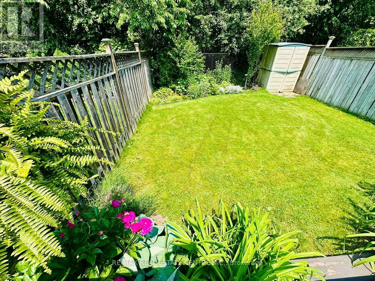 1793 Creek Way N, Burlington, Ontario  L7L 6R1 - Photo 43 - W12186305