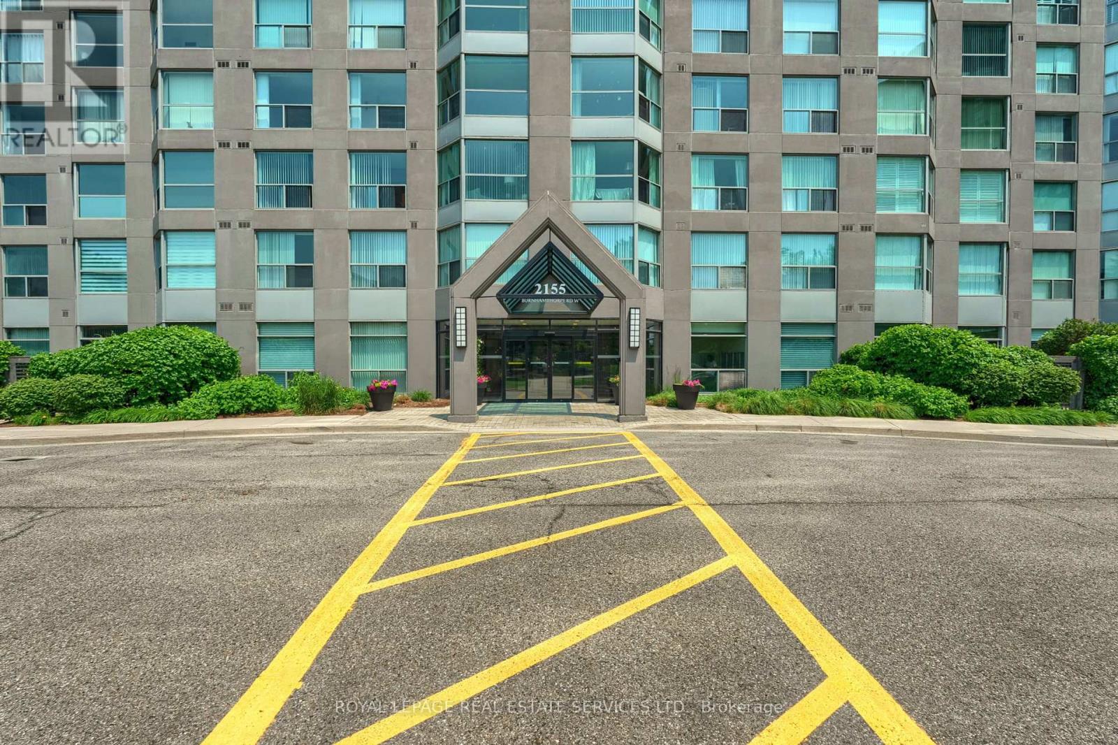902 - 2155 Burnhamthorpe Road W, Mississauga (Erin Mills), Ontario  L5L 5P4 - Photo 2 - W12217112