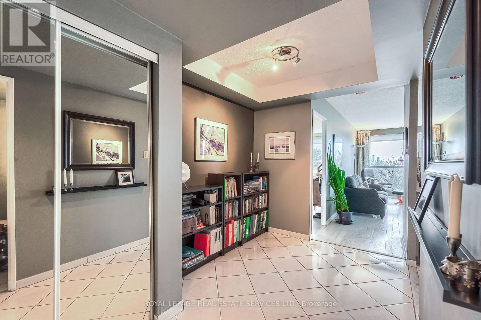 902 - 2155 Burnhamthorpe Road W, Mississauga (Erin Mills), Ontario  L5L 5P4 - Photo 10 - W12217112