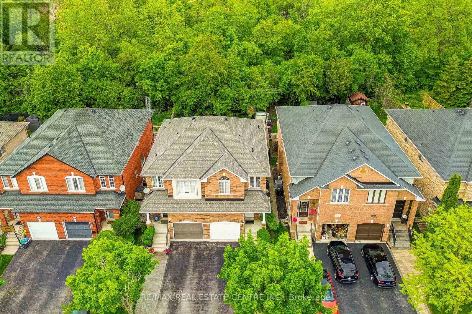 1793 Creek Way N, Burlington, Ontario  L7L 6R1 - Photo 7 - W12186305