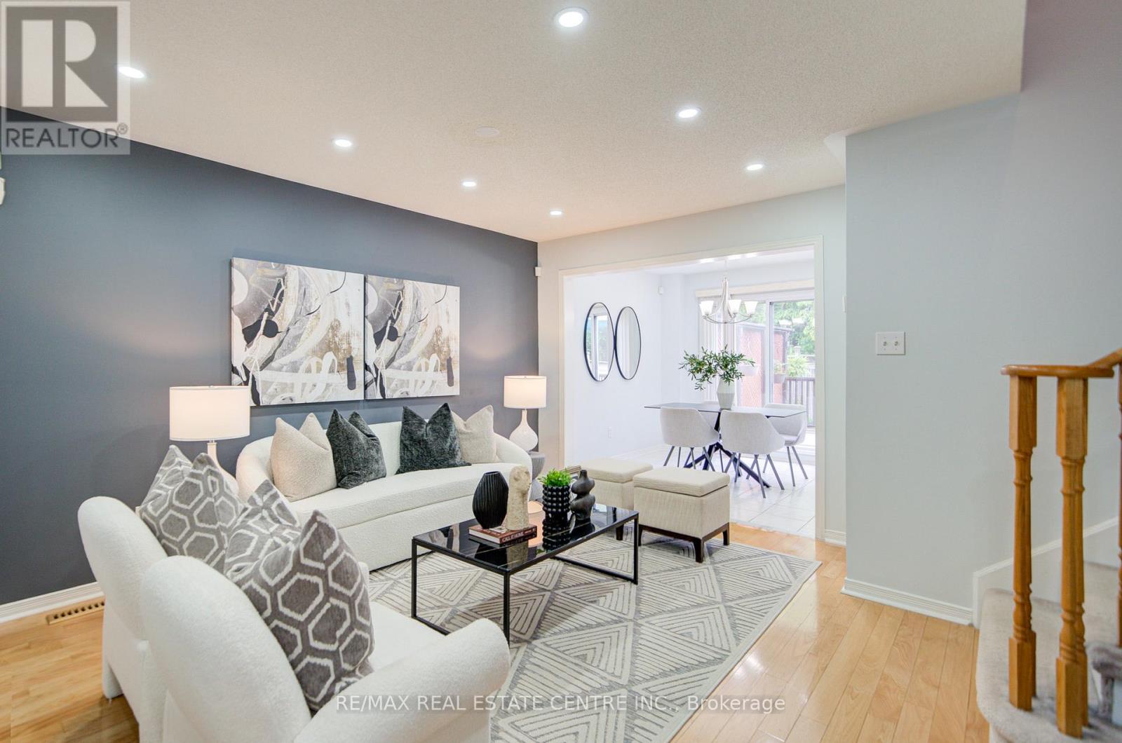 1793 Creek Way N, Burlington, Ontario  L7L 6R1 - Photo 13 - W12186305