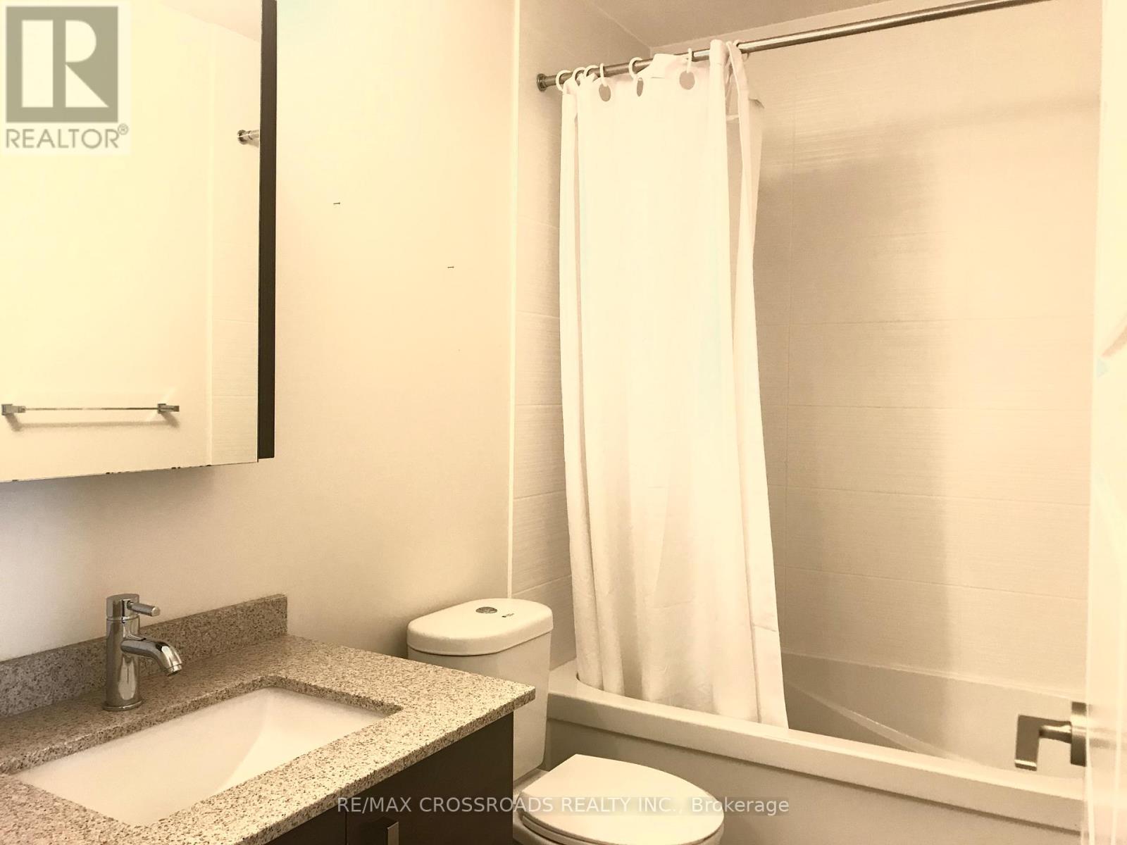 211 - 8200 Birchmount Road, Markham (Unionville), Ontario  L3R 9W1 - Photo 10 - N12217615