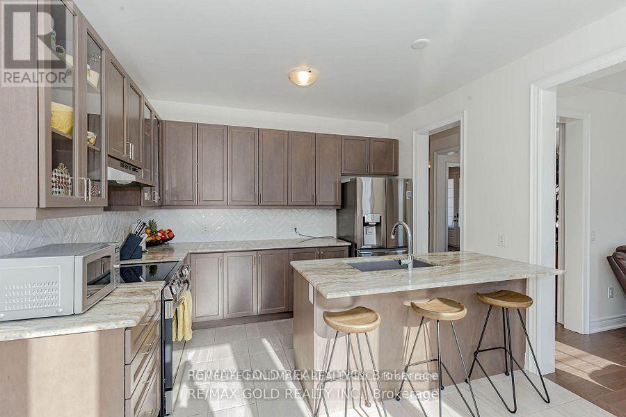 199 Seaview Heights, East Gwillimbury (Queensville), Ontario  L9N 0S3 - Photo 3 - N12217621