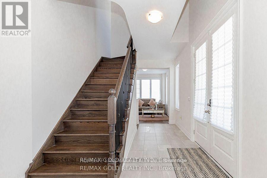 199 Seaview Heights, East Gwillimbury (Queensville), Ontario  L9N 0S3 - Photo 8 - N12217621