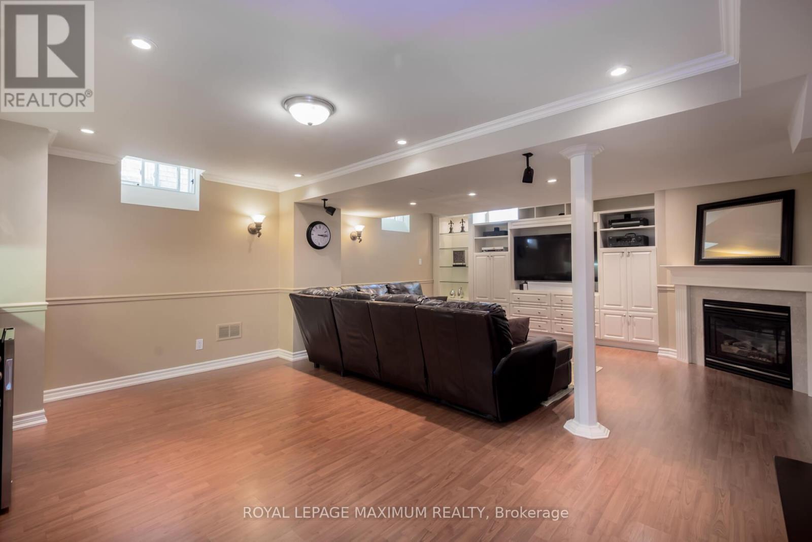 16 Saint Clare Boulevard, Vaughan (Vellore Village), Ontario  L4H 2A2 - Photo 20 - N12217626