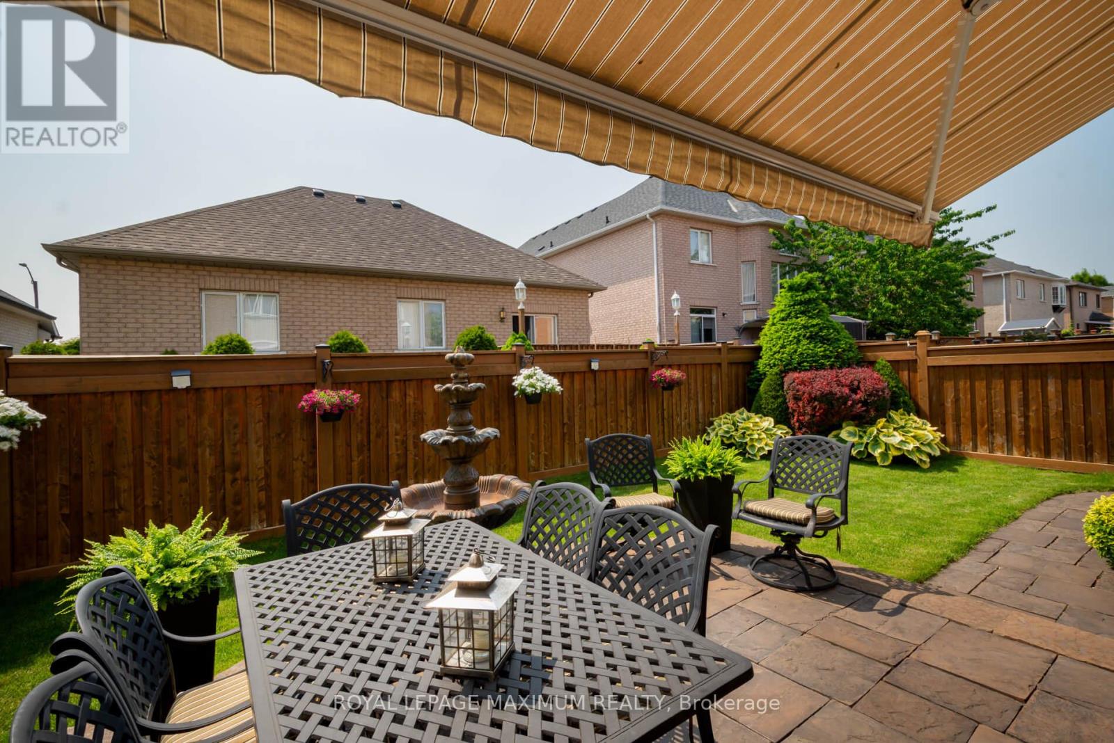 16 Saint Clare Boulevard, Vaughan (Vellore Village), Ontario  L4H 2A2 - Photo 34 - N12217626