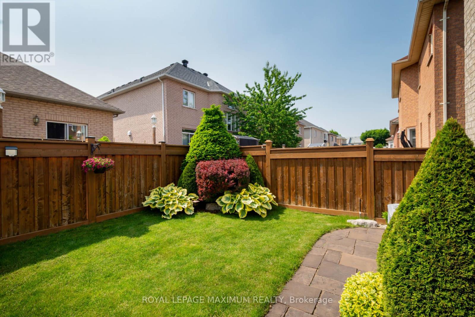 16 Saint Clare Boulevard, Vaughan (Vellore Village), Ontario  L4H 2A2 - Photo 35 - N12217626